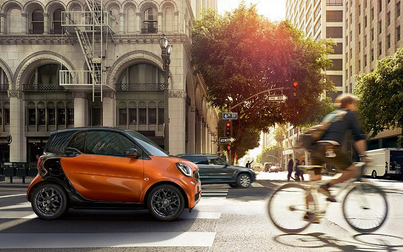 《smart》三月針對指定年式車款推出多項購車優惠方案
